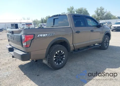 2021 Nissan Titan Pro-4X 4X4 из США, поврежденный, VIN 1N6AA1ED0MN536715